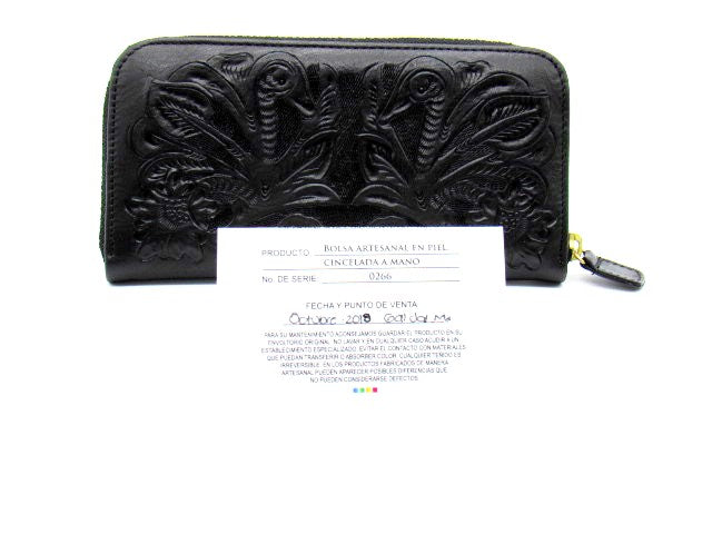 Cartera Artesanal Cincelada a Mano Color Negro